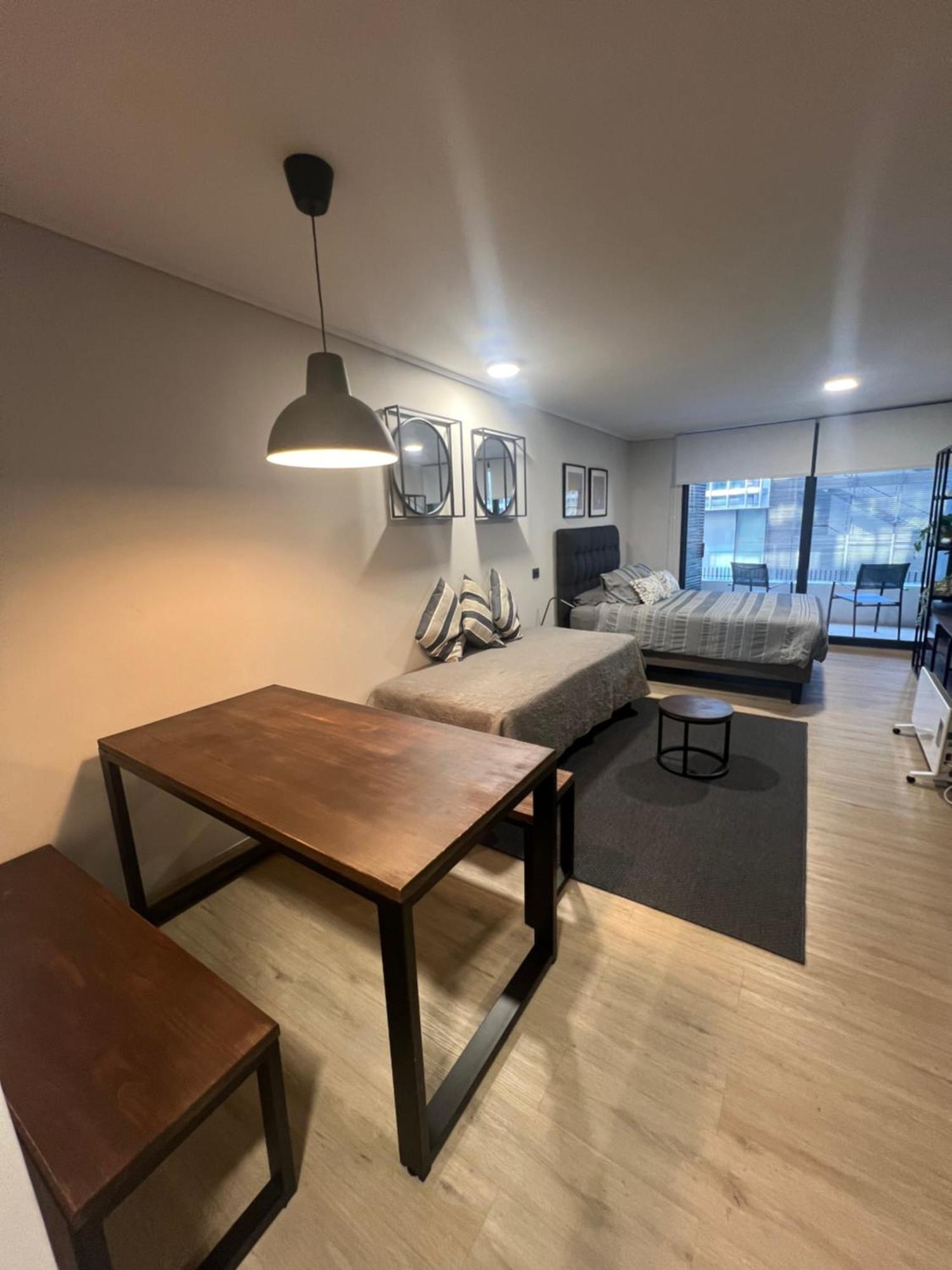 Apartamento 80 Metros , Costado Clinica Condes ,hasta 5 Personasn Santiago