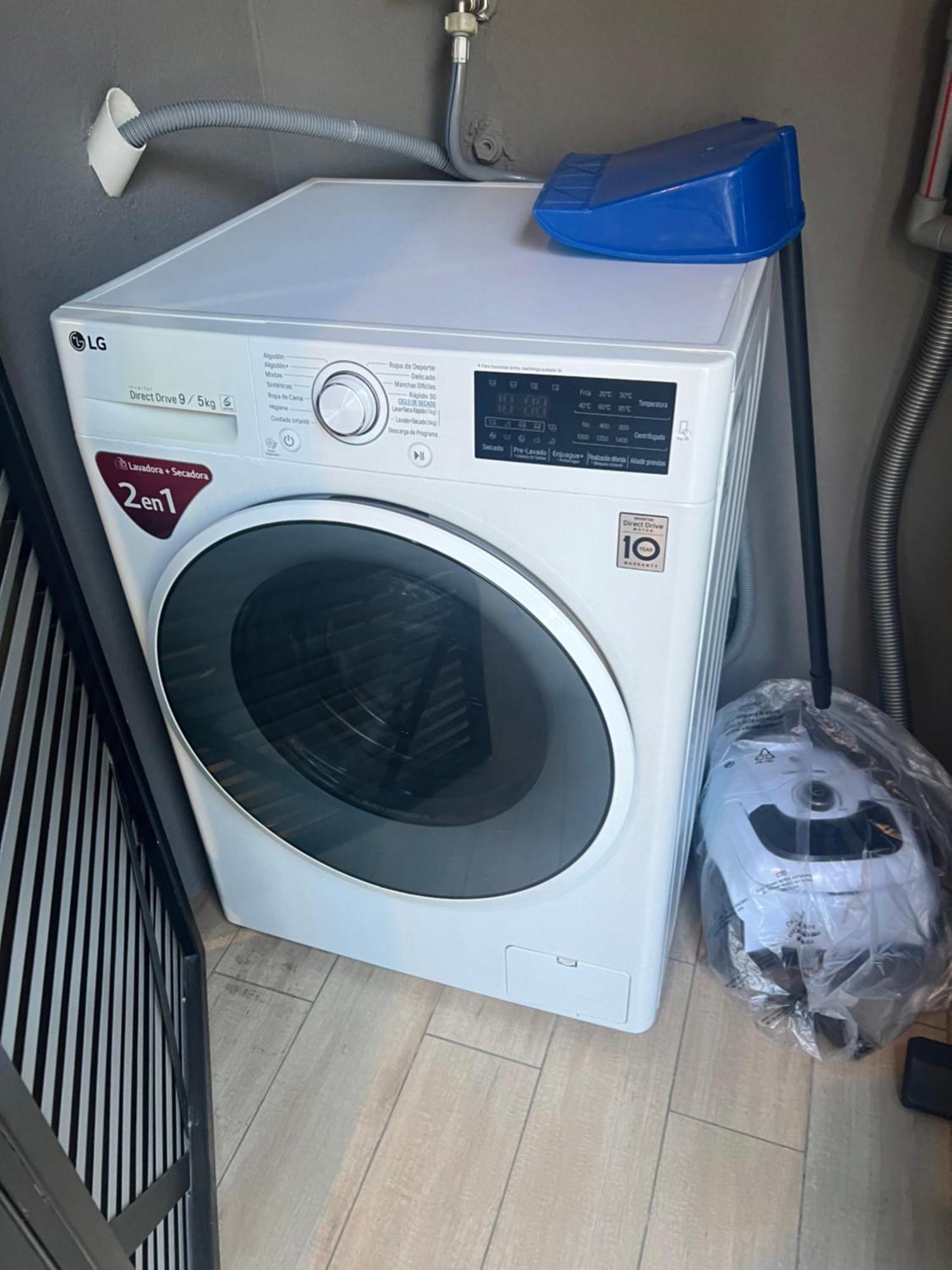 Apartamento 80 Metros , Costado Clinica Condes ,hasta 5 Personasn